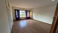 Bed Room 1 of property in Primrose
