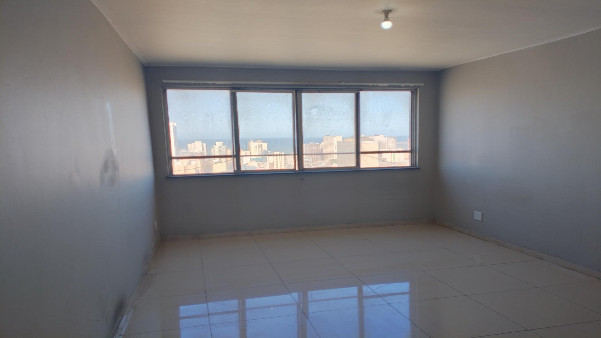 Bed Room 3 of property in Durban Central