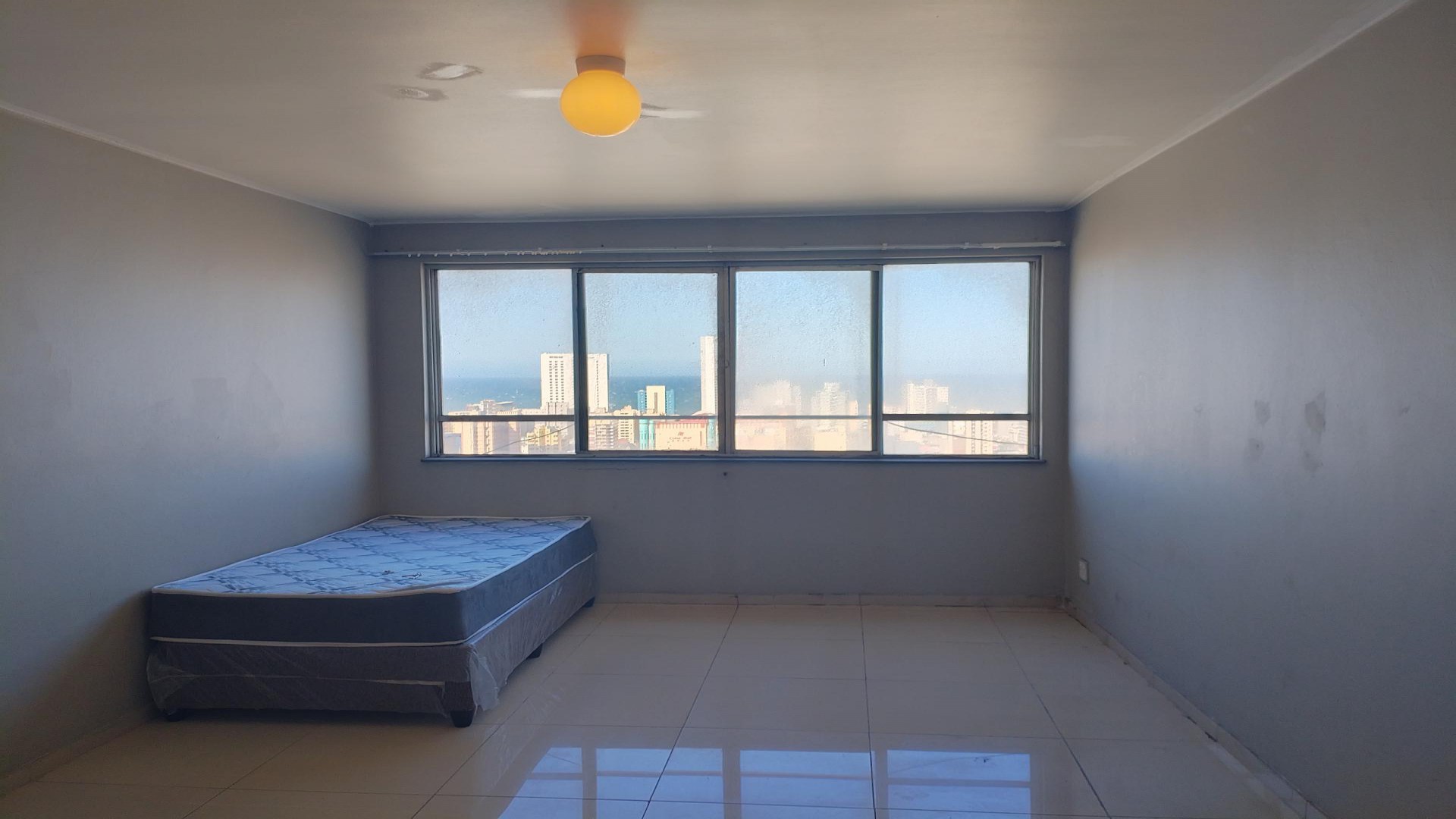 Bed Room 4 of property in Durban Central