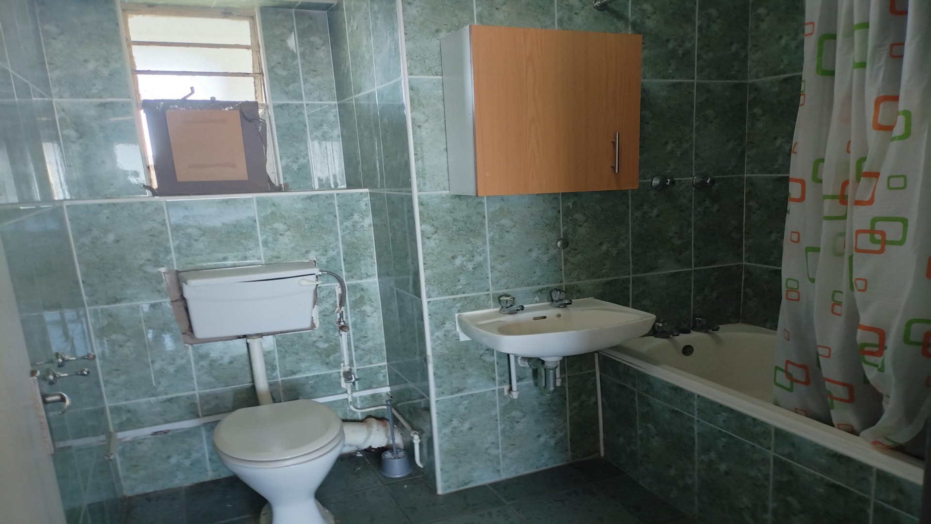 Bathroom 1 of property in Durban Central