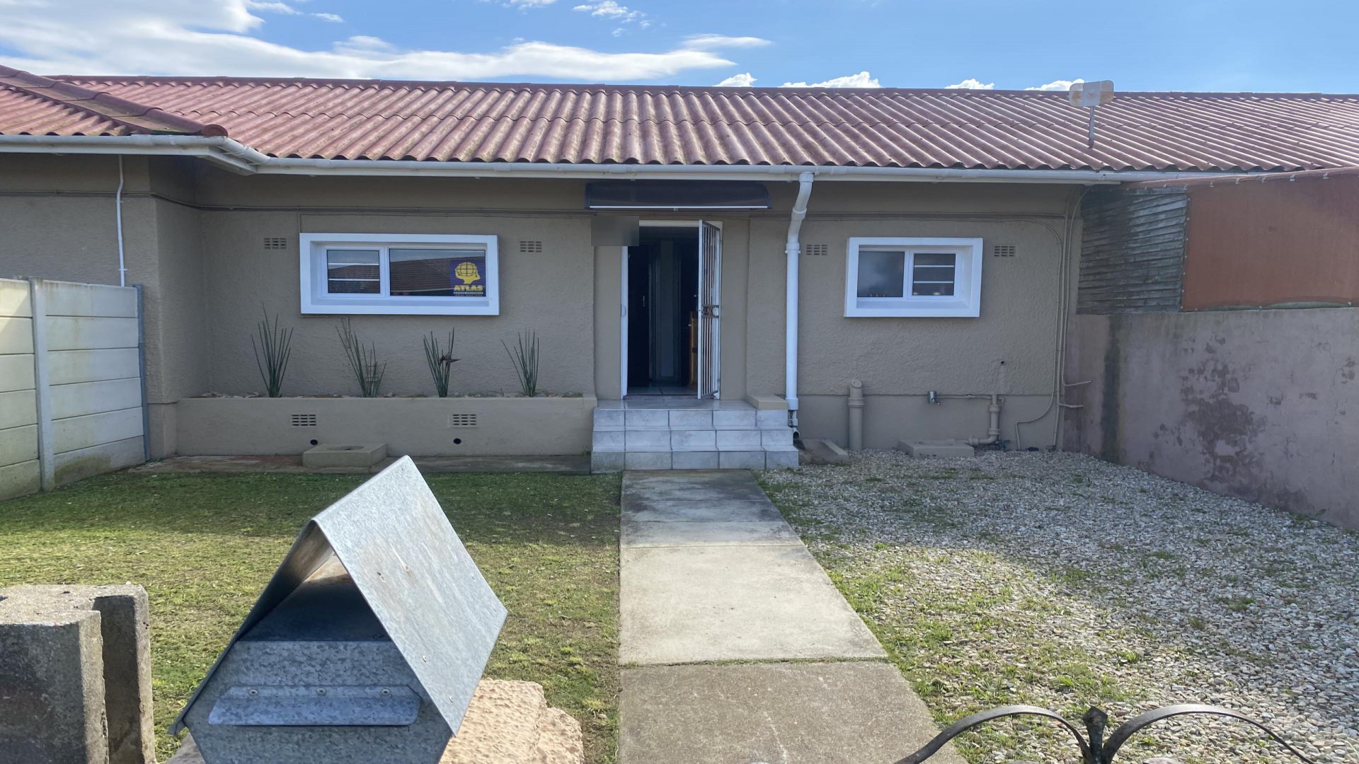 Front View of property in Algoa Park