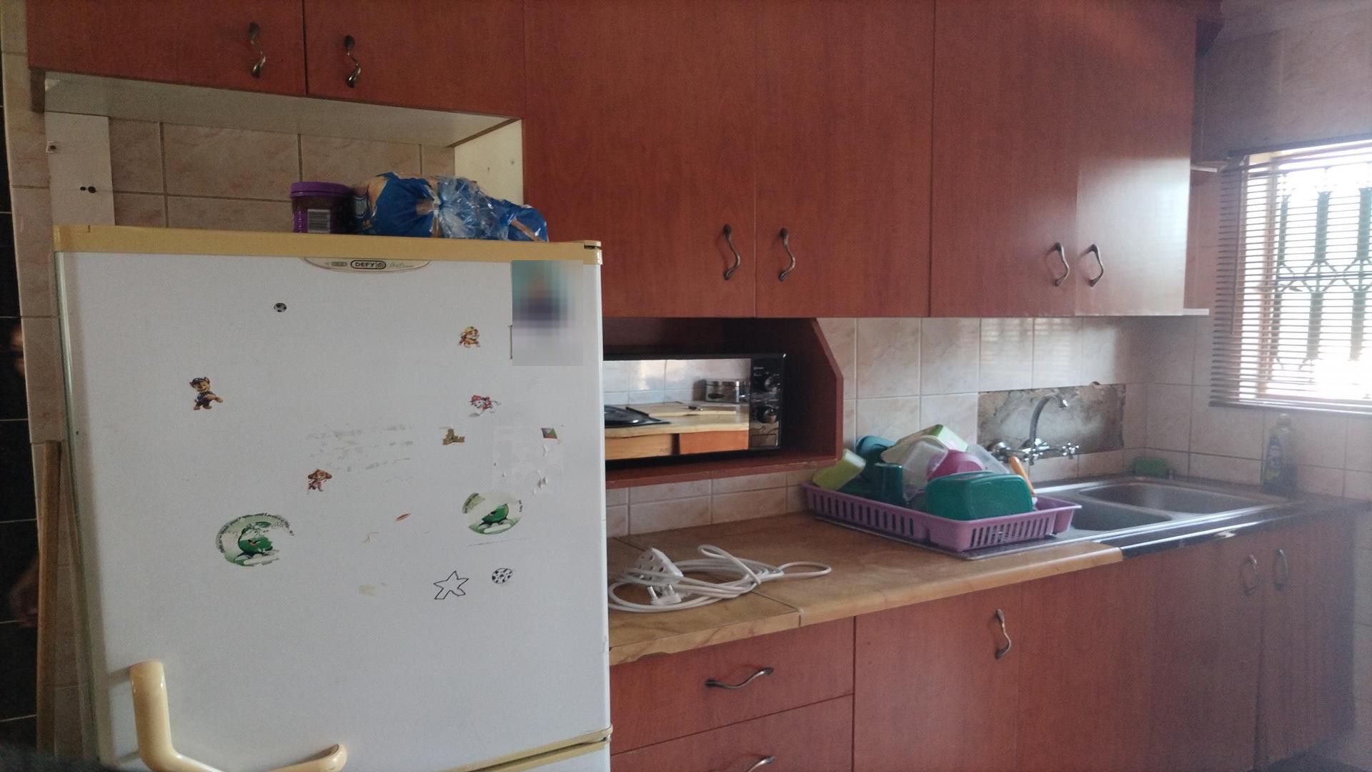Kitchen of property in Kamagugu