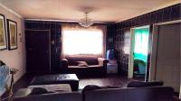 Lounges of property in Kamagugu