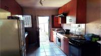 Kitchen of property in Kamagugu