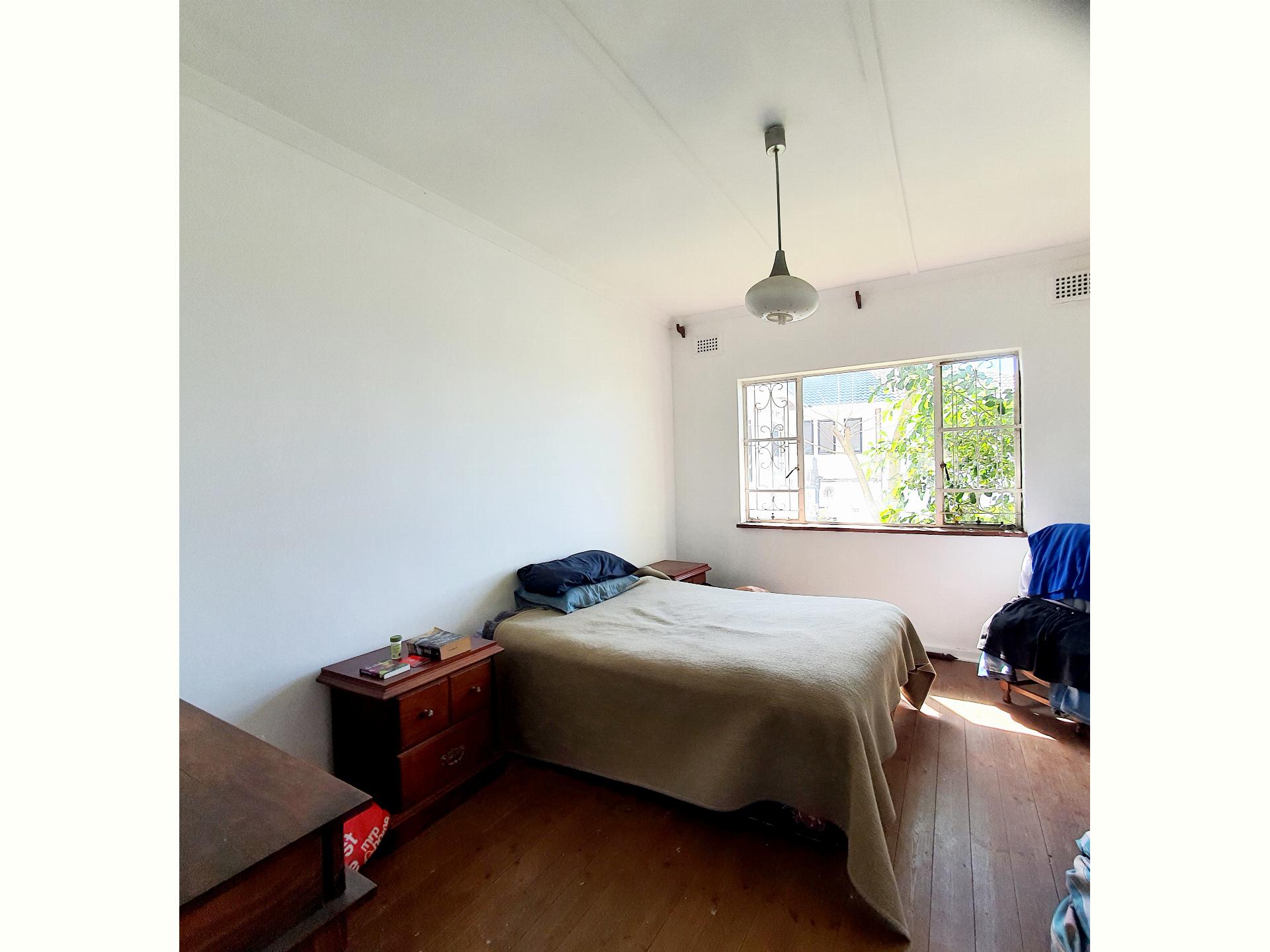  of property in Montclair (Dbn)