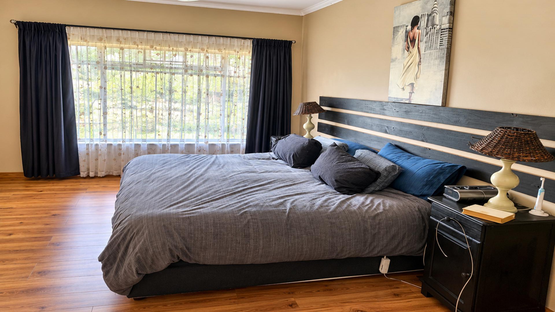 Bed Room 1 of property in Elspark