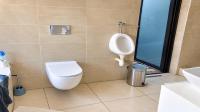 Bathroom 1 of property in Elspark