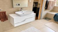 Bathroom 1 of property in Elspark