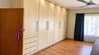 Bed Room 1 of property in Elspark
