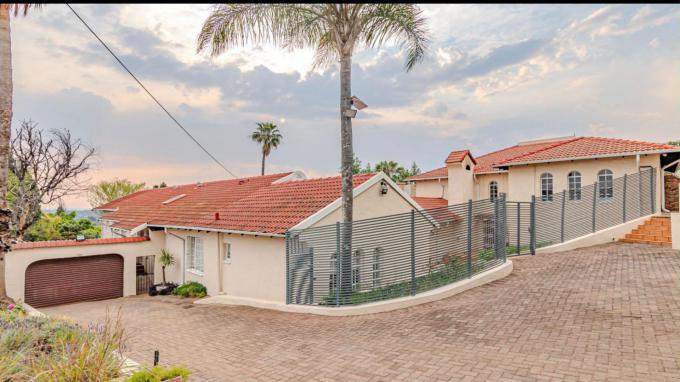 5 Bedroom Freehold Residence for Sale For Sale in Waterkloof Ridge - Private Sale - MR724573