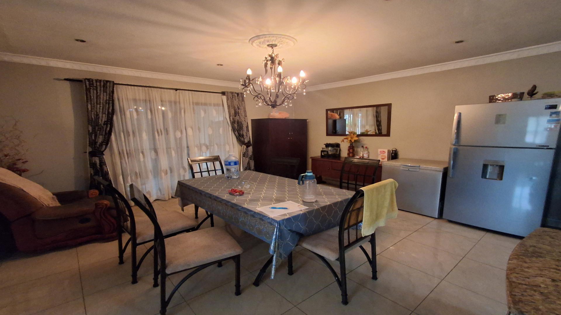 Dining Room of property in Verulam 