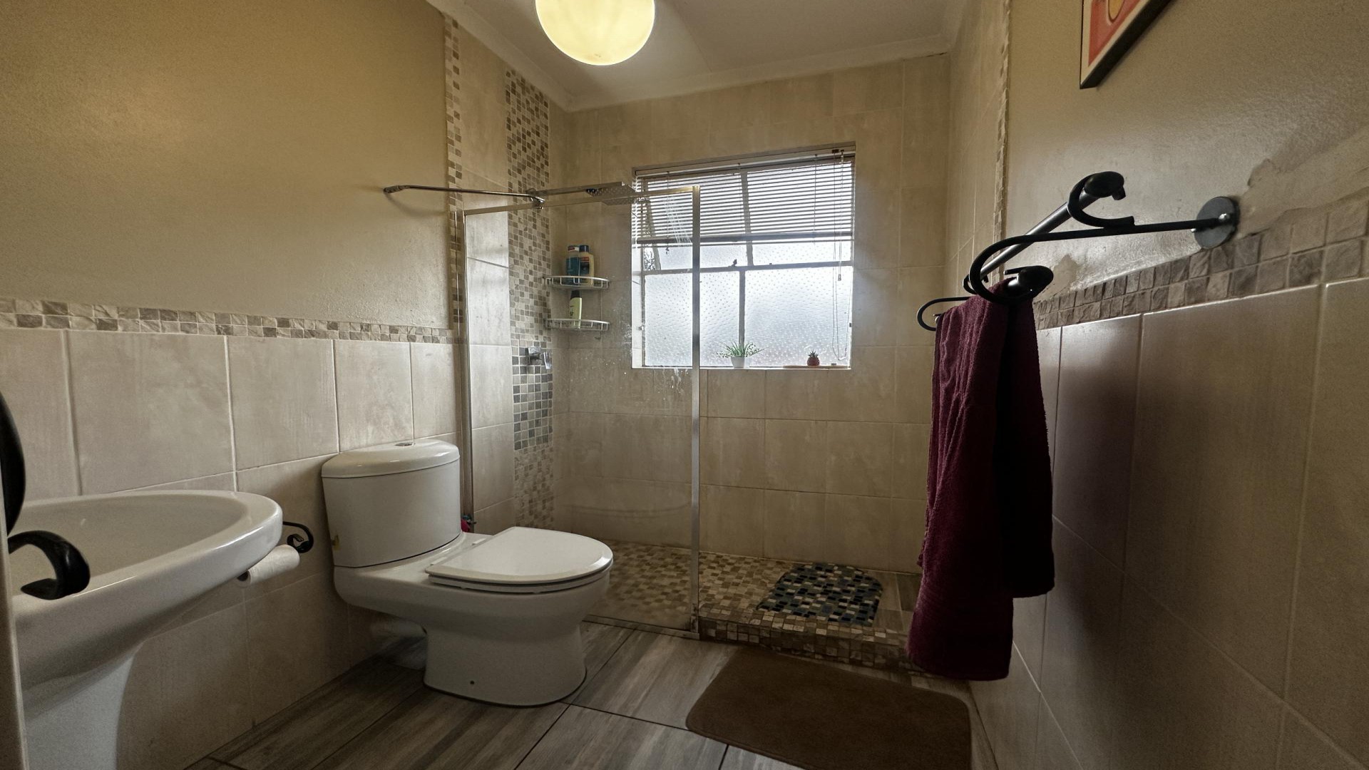 Bathroom 1 of property in Florida North