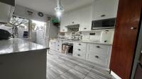 Kitchen of property in Florida North
