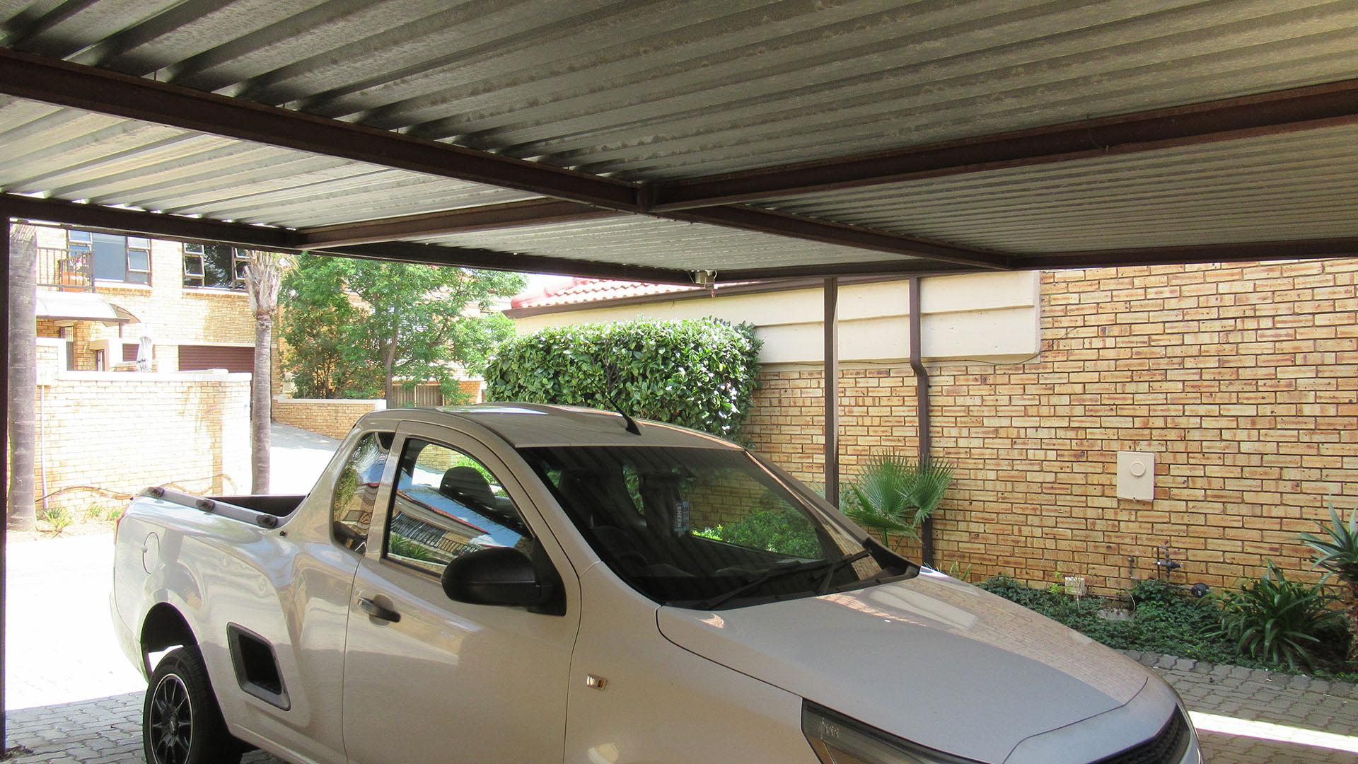 Spaces - 21 square meters of property in Radiokop