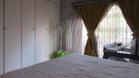 Main Bedroom - 18 square meters of property in Radiokop