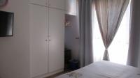 Bed Room 1 - 11 square meters of property in Radiokop