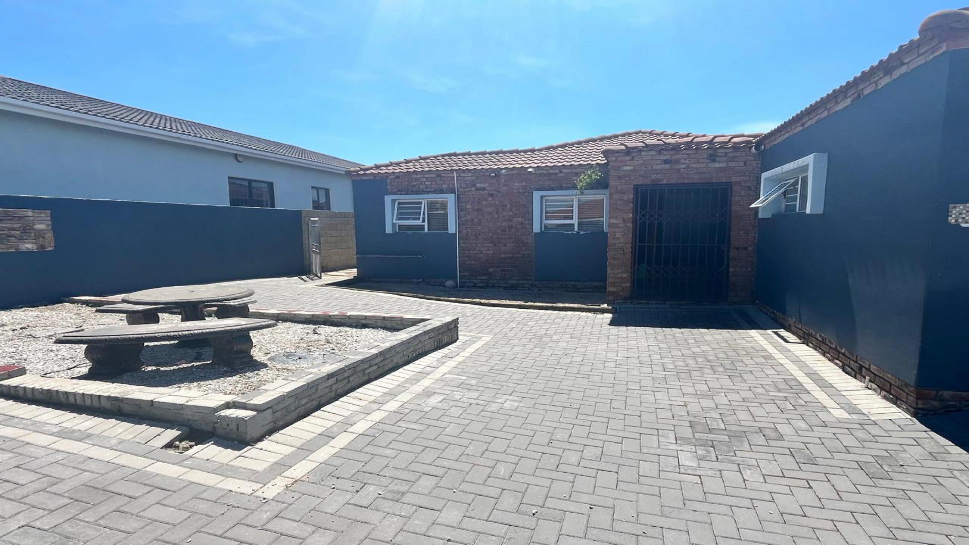 Front View of property in Bluewater Bay