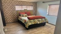 Bed Room 1 of property in Bluewater Bay