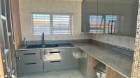 Kitchen of property in Bluewater Bay