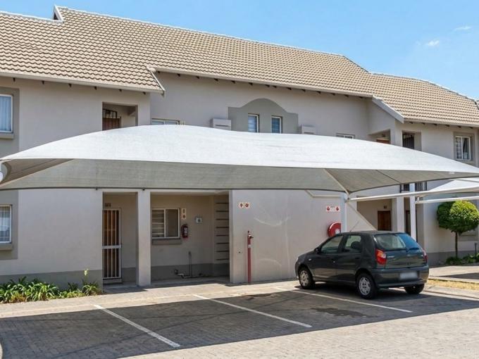 1 Bedroom Apartment for Sale For Sale in Klippoortjie AH - MR724607
