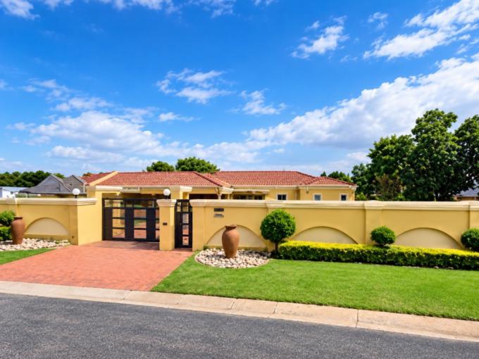 4 Bedroom House for Sale For Sale in Elspark - MR724614