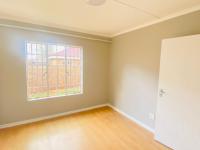  of property in Die Hoewes