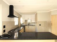  of property in Die Hoewes
