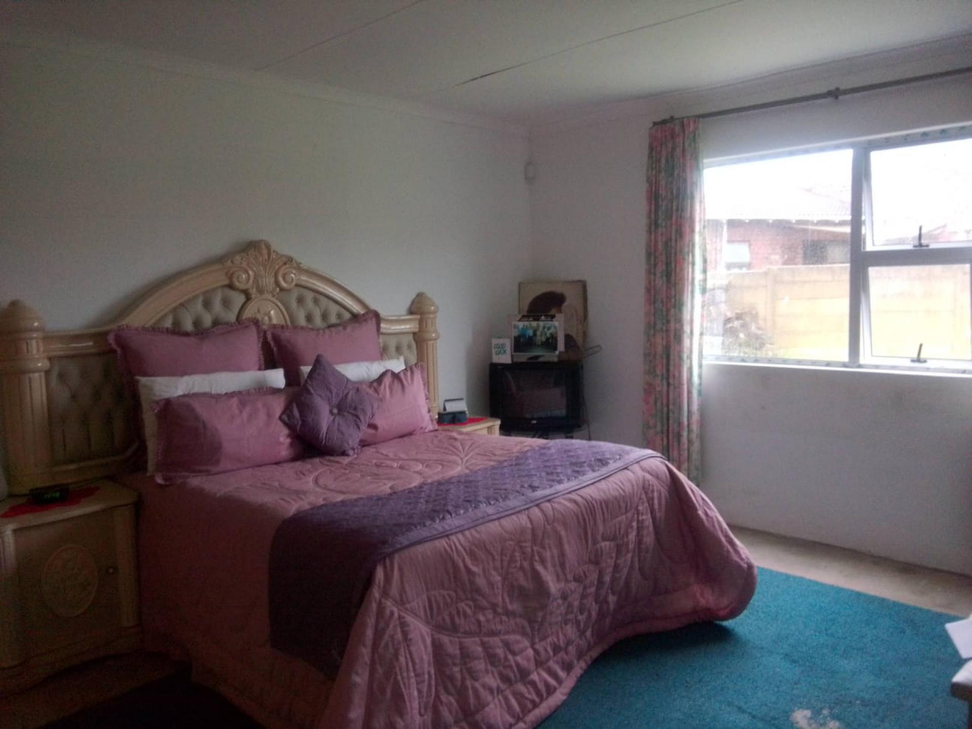  of property in Sherwood - PE