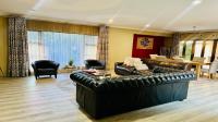 Lounges of property in Kloof 