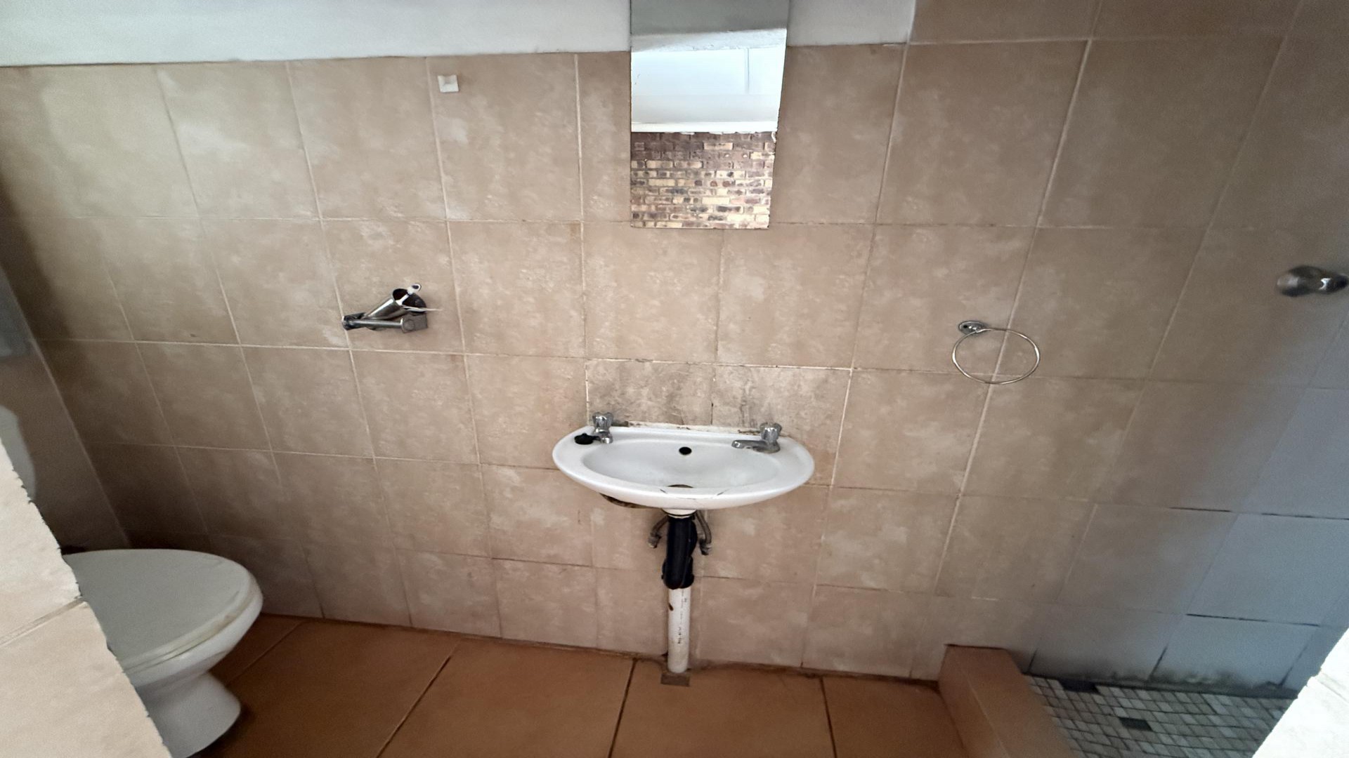 Bathroom 1 of property in Middelburg - MP