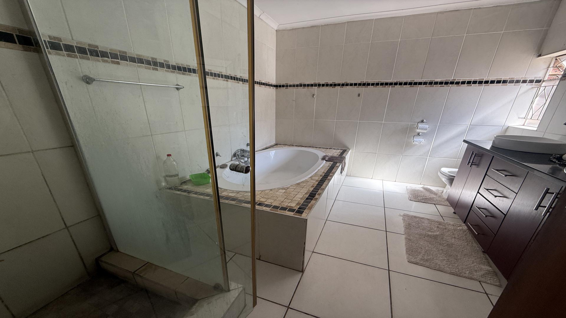 Bathroom 3+ of property in Middelburg - MP