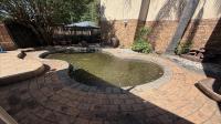 Swimming Pool of property in Middelburg - MP