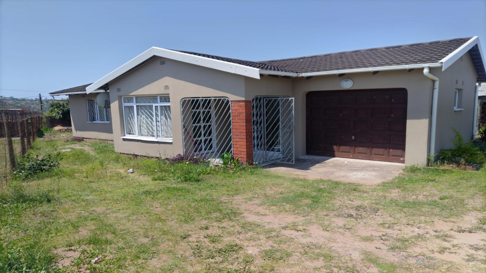 Front View of property in Kwandengezi