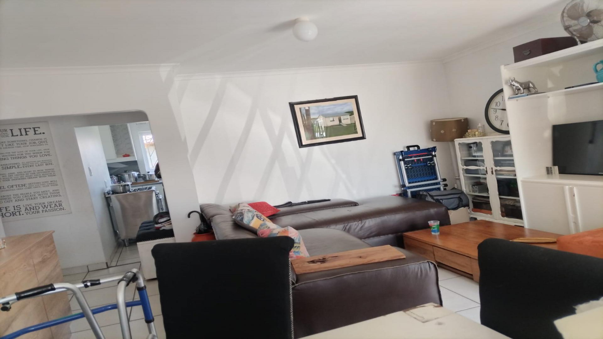 Lounges of property in Kwandengezi