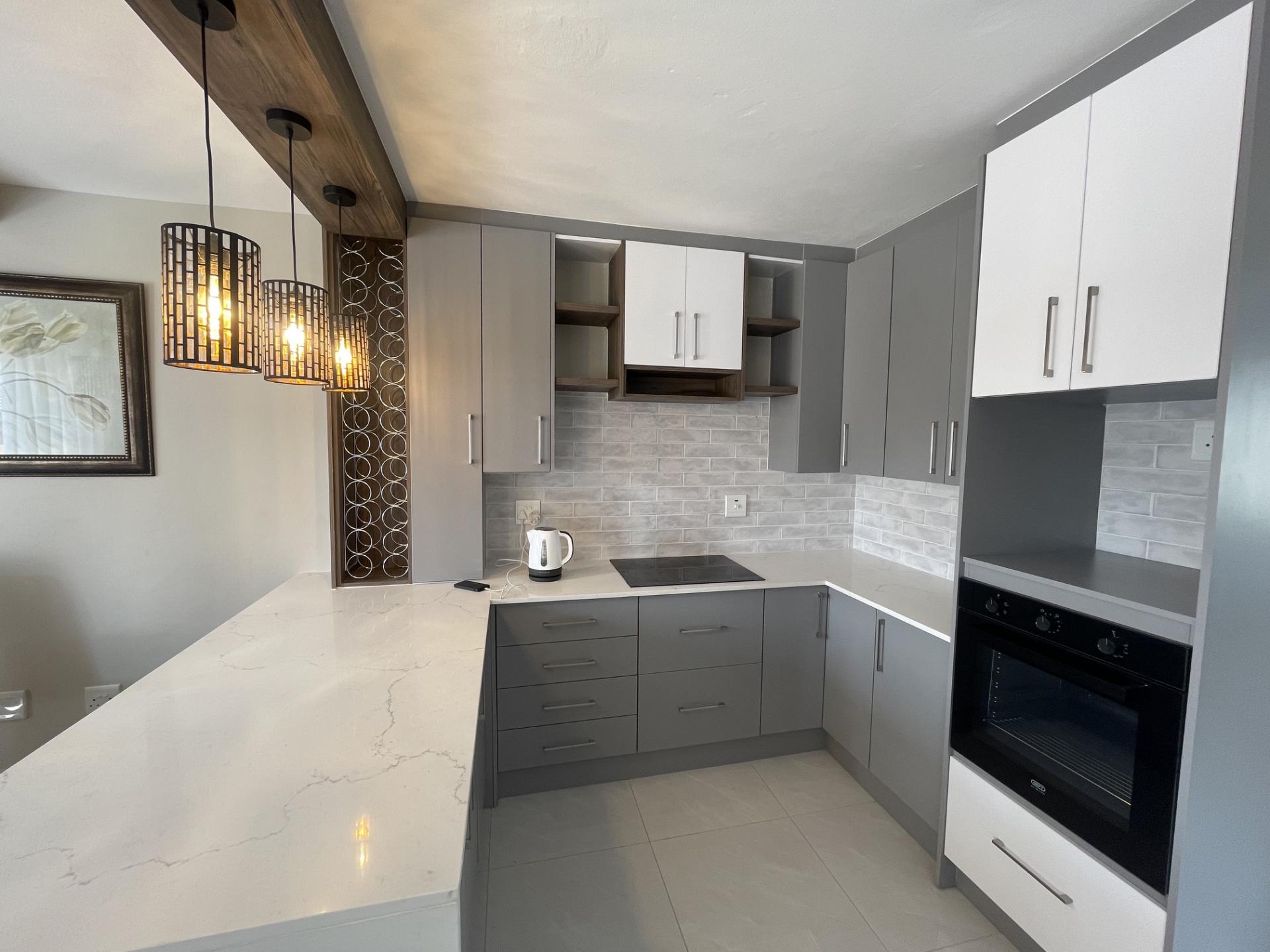  of property in Heatherview