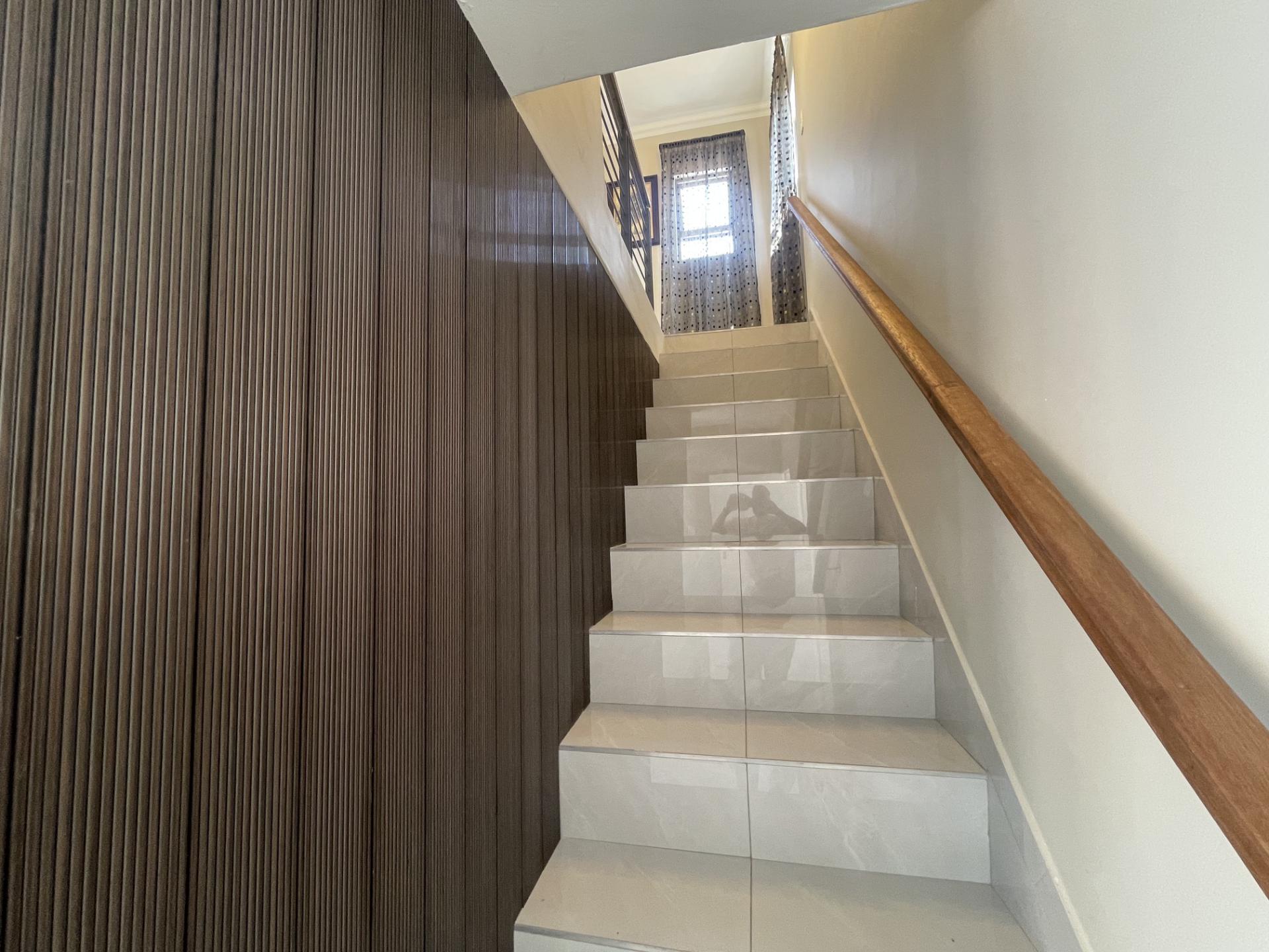  of property in Heatherview