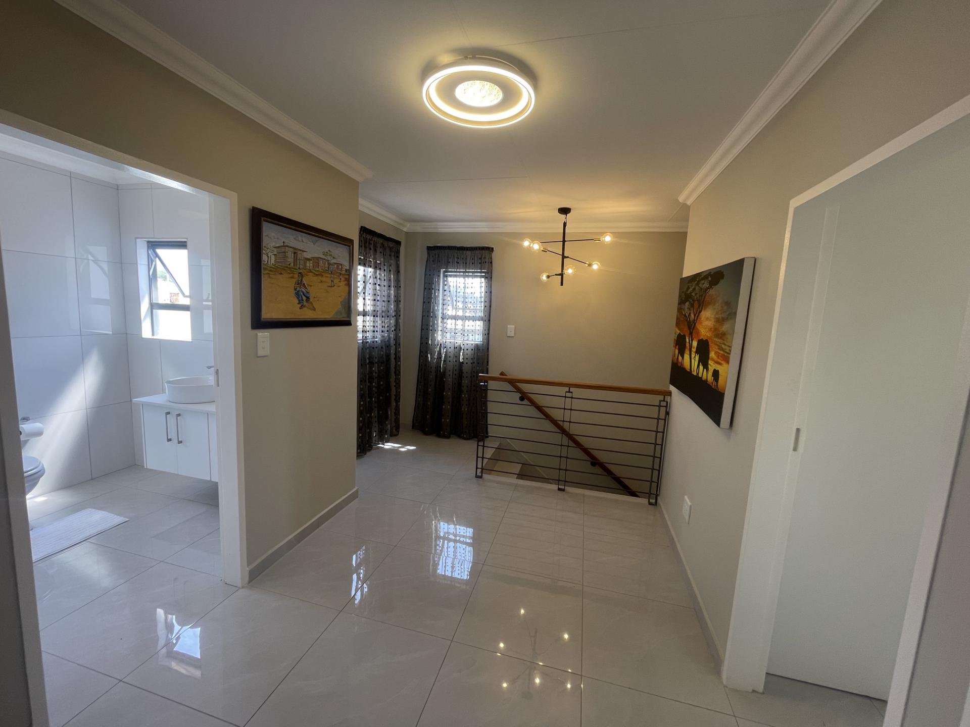  of property in Heatherview