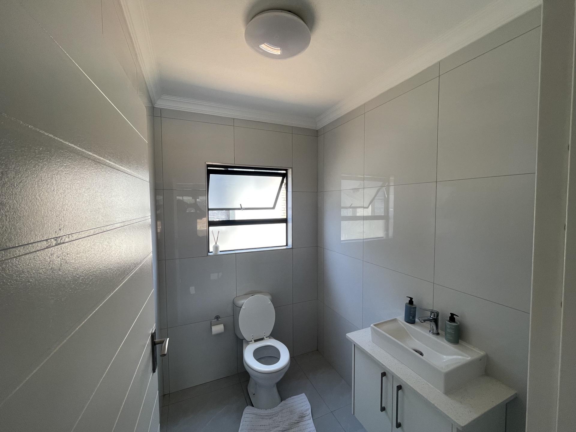  of property in Heatherview