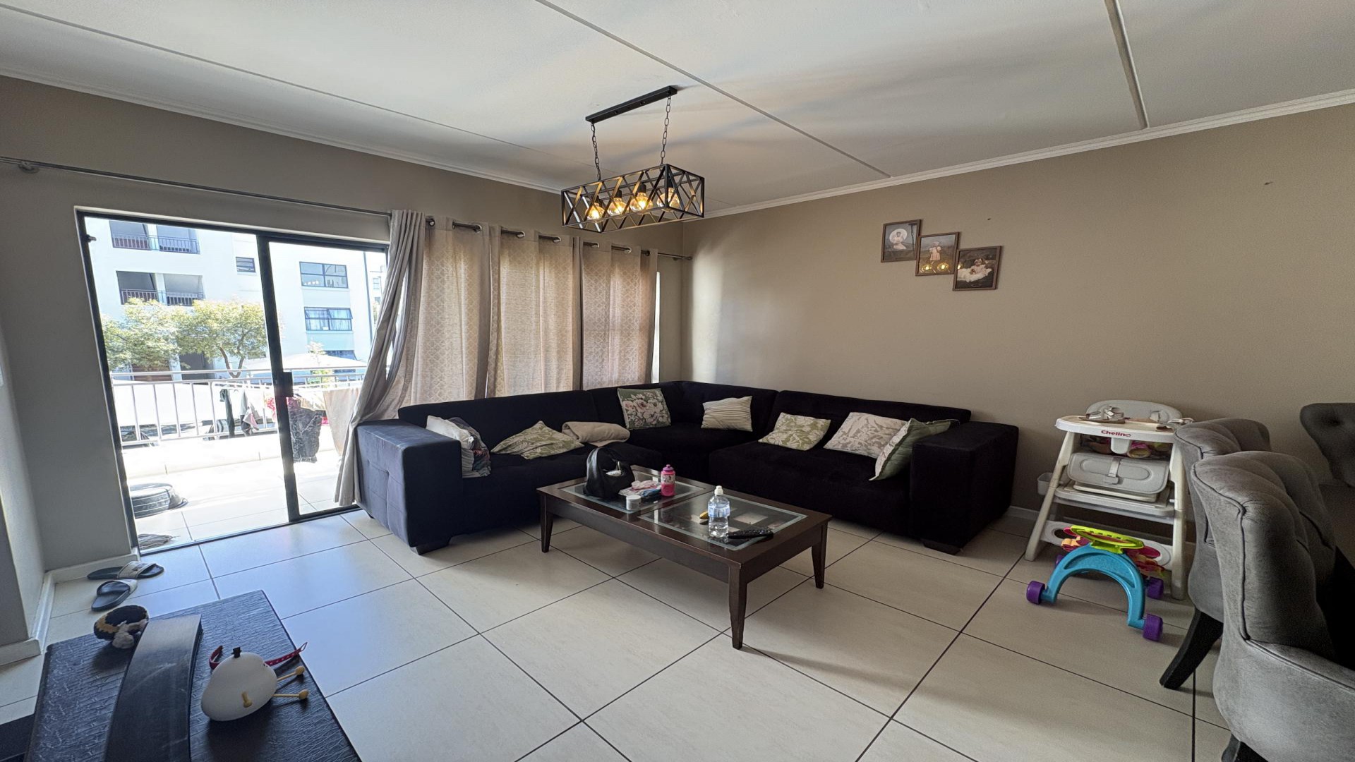 Lounges of property in Greenstone Hill