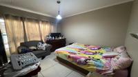 Bed Room 2 of property in Greenstone Hill