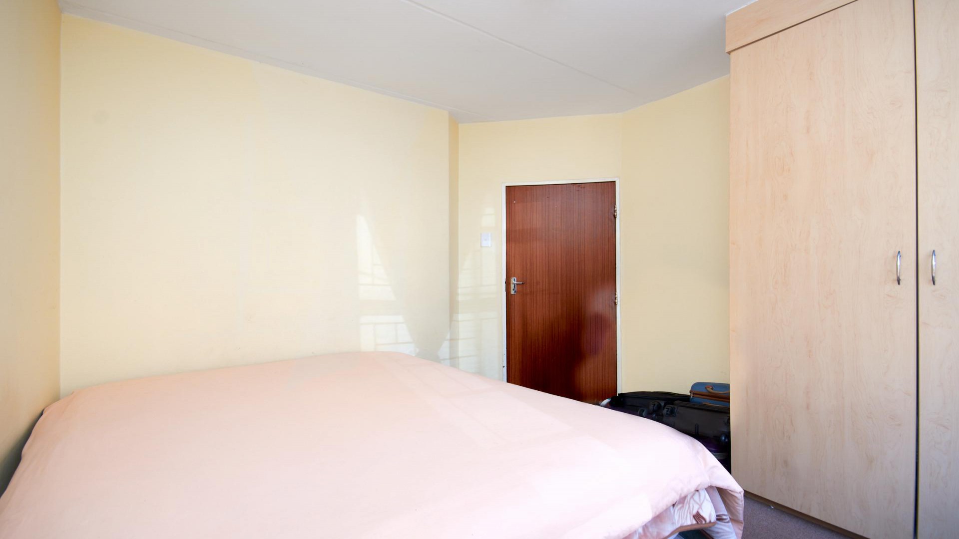 Bed Room 1 of property in Little Falls
