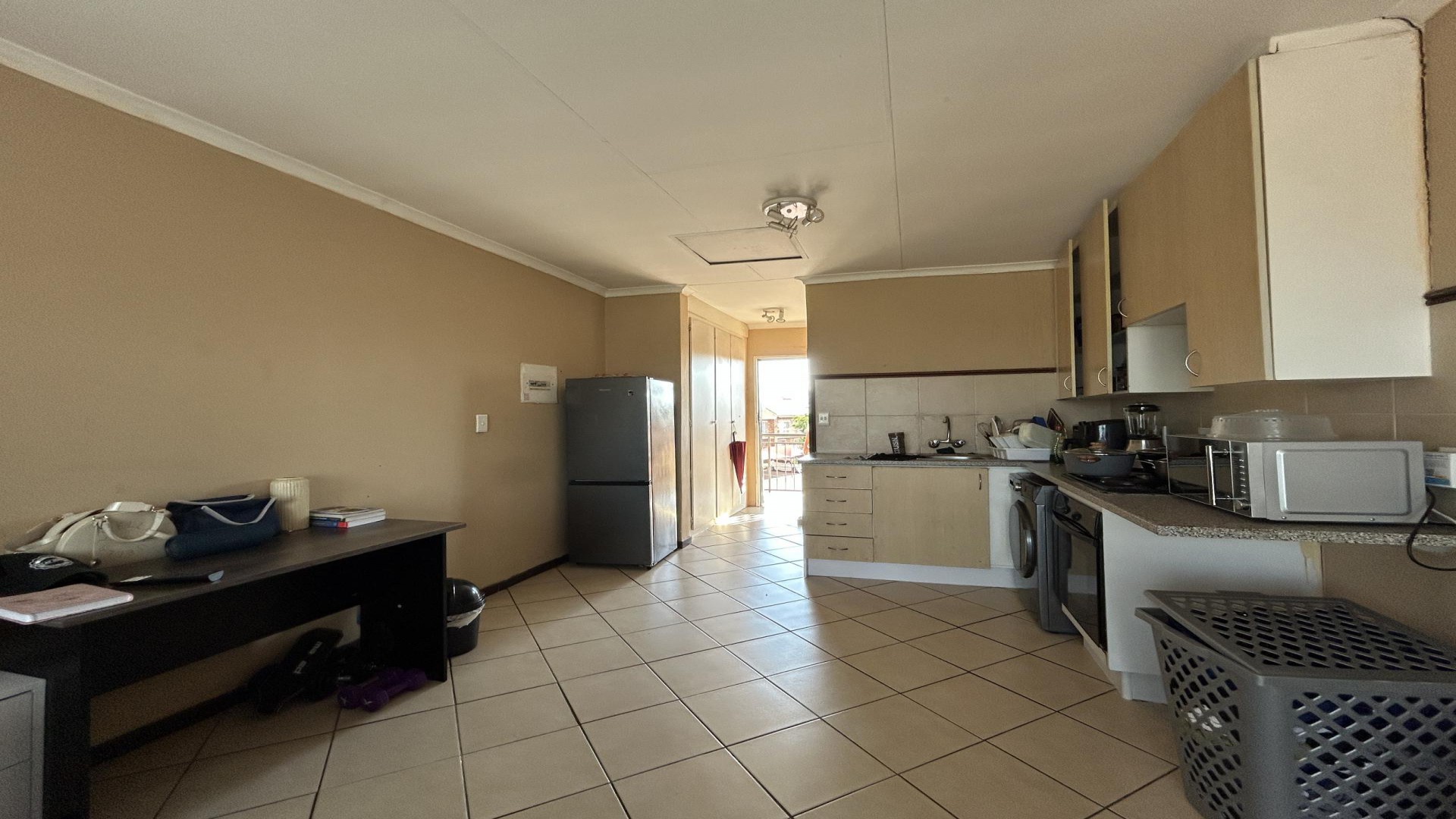 Kitchen of property in Karenpark