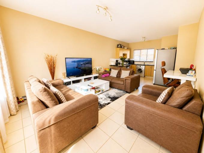 2 Bedroom Apartment for Sale For Sale in Meredale - MR724792