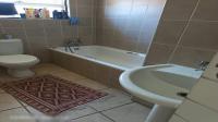 Bathroom 1 of property in Pioneer Park (Newcastle)