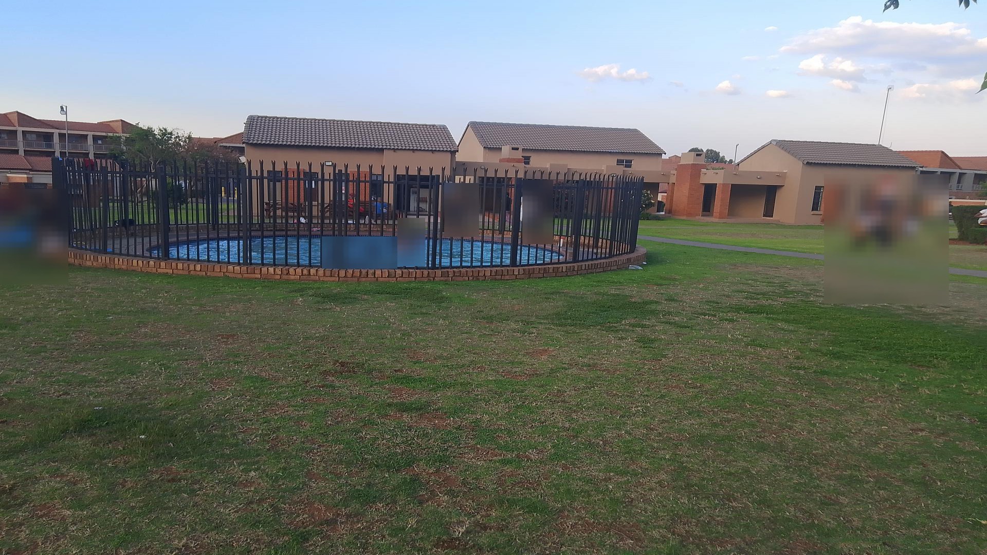 Swimming Pool of property in The Orchards