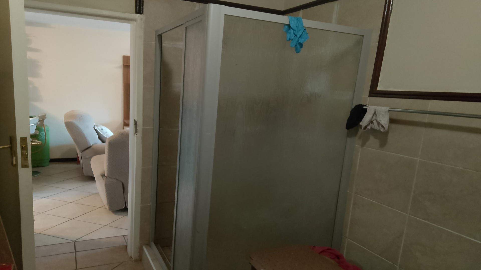 Bathroom 1 of property in The Orchards