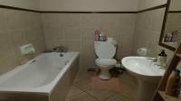 Bathroom 1 of property in The Orchards