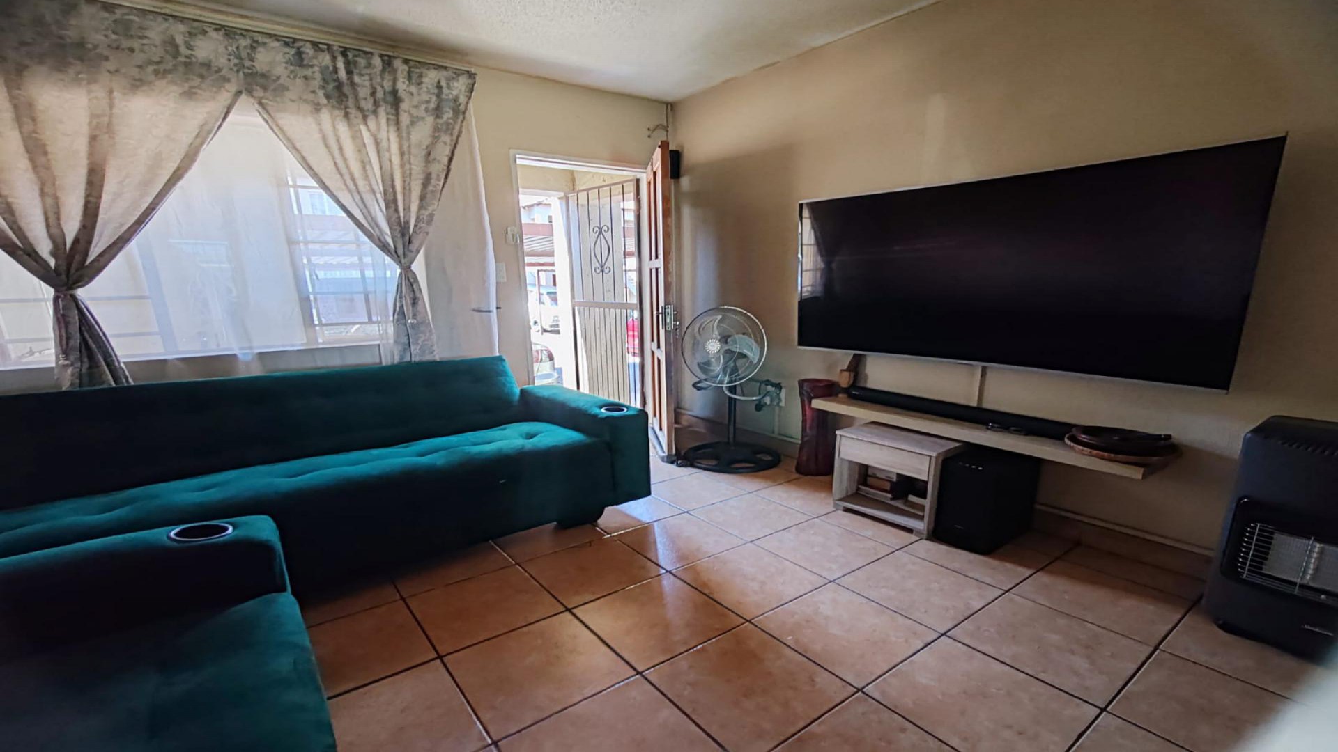 Lounges of property in Elspark