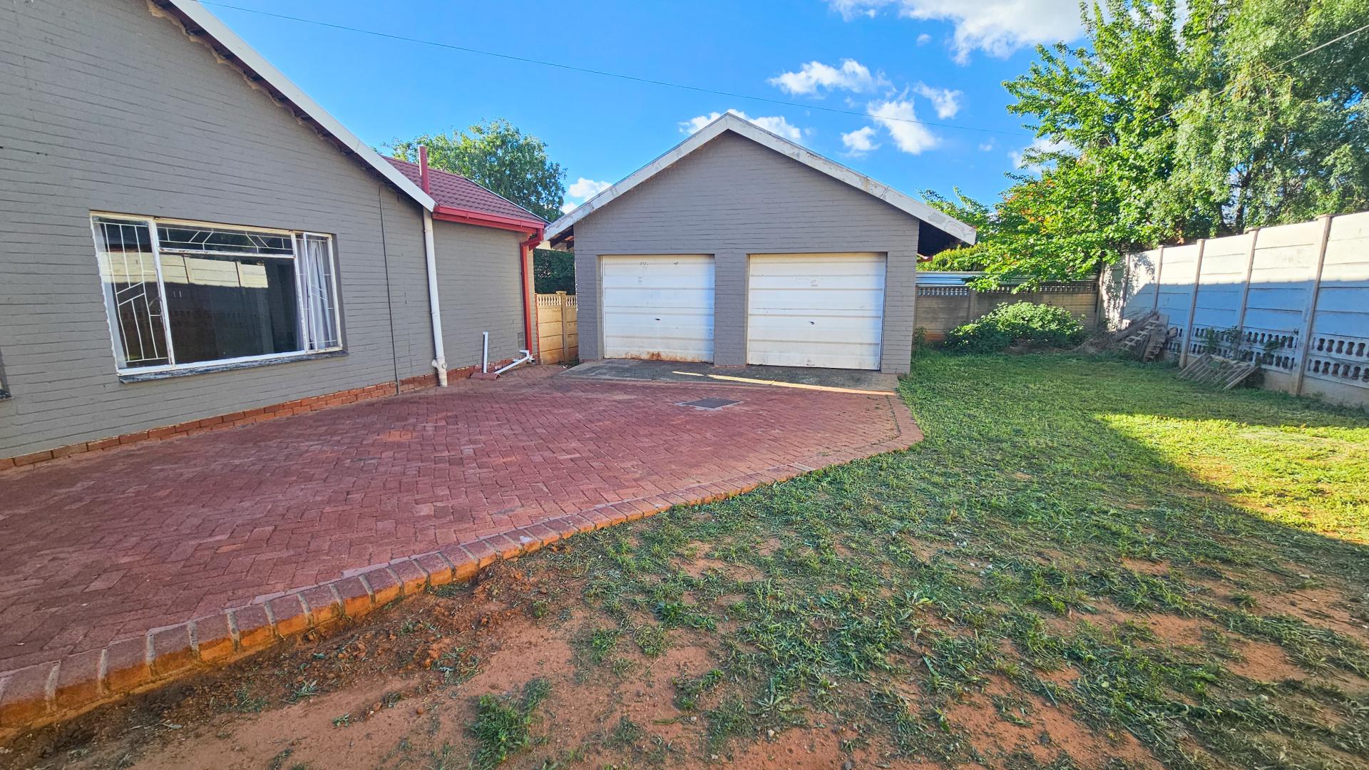 Garage of property in Fleurdal