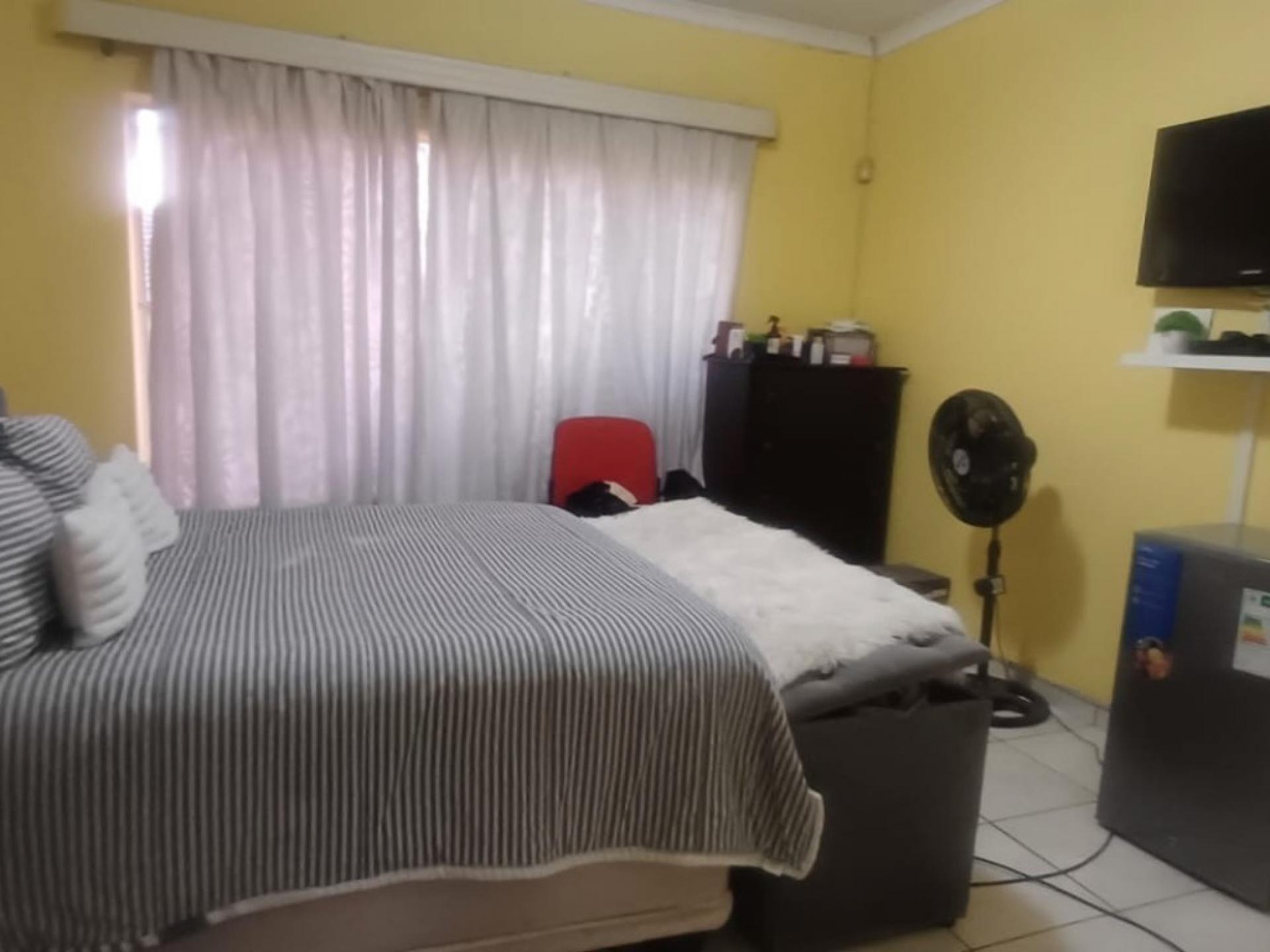  of property in Birch Acres